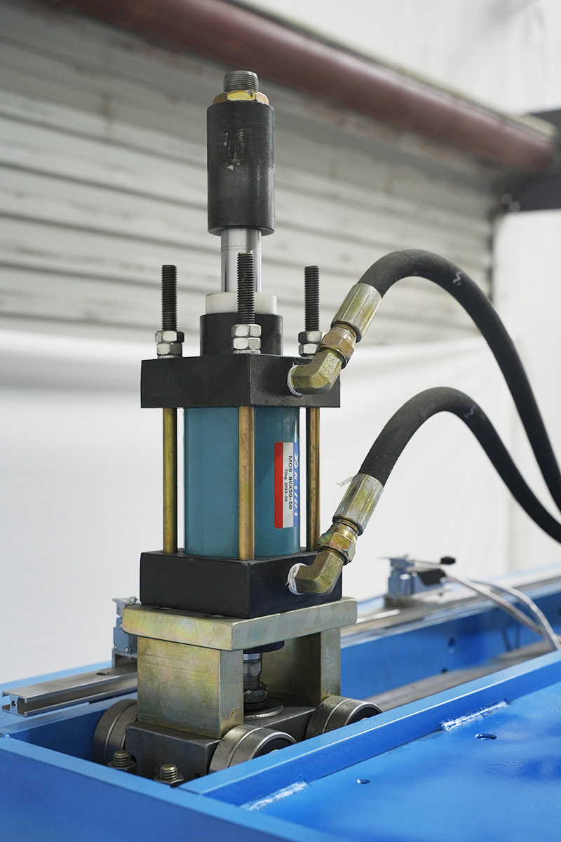 Material Splicing and Sewing Machine