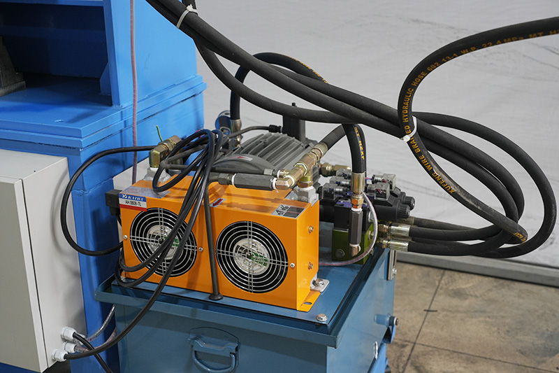 Material Splicing and Sewing Machine