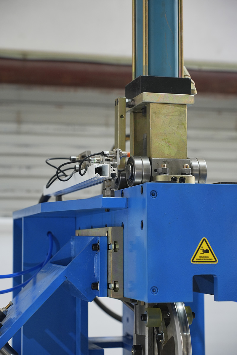 Large Wheel Sewing Machine